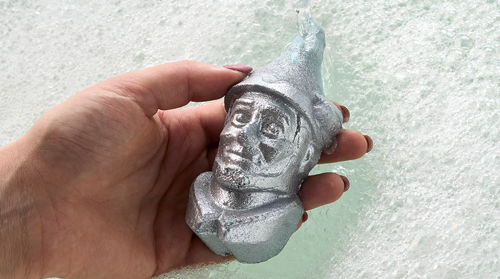 Tin Man Wicked bath bomb from Lush